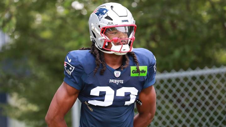 Patriots had Kyle Dugger working with second