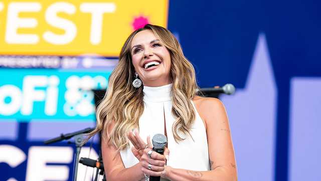 Carly Pearce gives "thumbs up" after hospital visit following hometown show