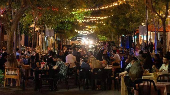Gobernador destaca recuperación de la vida nocturna en Culiacán tras meses de restricciones