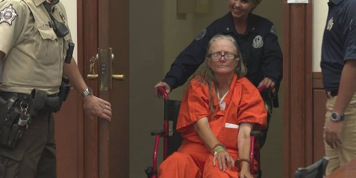 Police: Woman used sledgehammer before shooting 2 men outside Lexington library