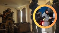Con uniforme de camuflaje, cascos y armas, así prepara ICE para deportar más migrantes de EU