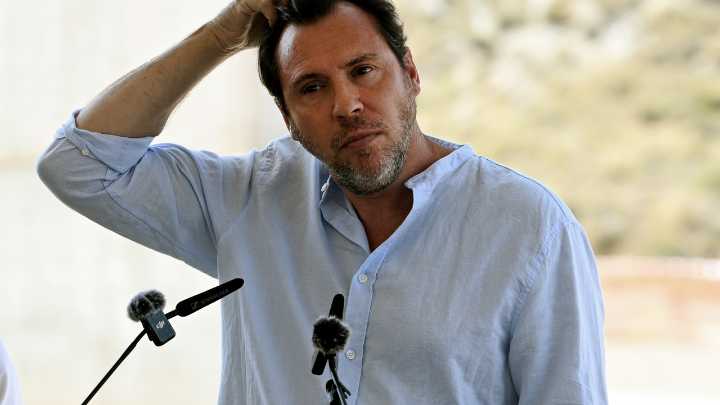 Óscar Puente presume de puntualidad en plena crisis ferroviaria