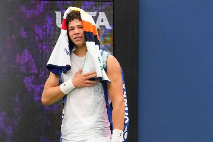 Shoulder injury ends Ben Shelton's U.S. Open run; Tiafoe ousted
