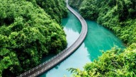 Un puente tan bonito como peligroso arrasa en Instagram: "No todos los conductores son capaces de cruzarlo"