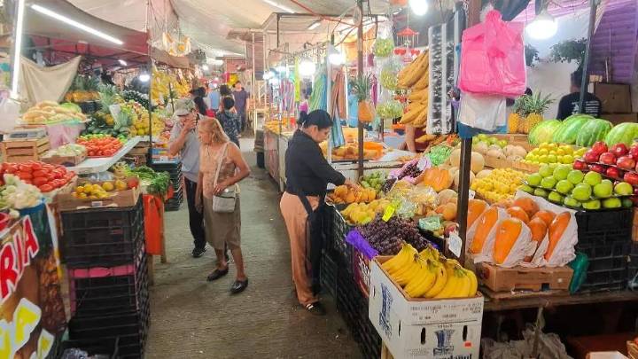 Canasta básica en Cuautla: pollo y lechuga al alza, cebolla a la baja