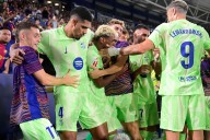 El Barça firma su primera remontada, el Atlético vuelve a tropezar