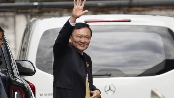 Thai court acquits ex-Prime Minister Thaksin Shinawatra of royal defamation charge