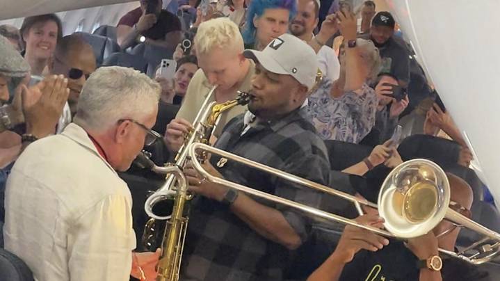 Dave Koz and his band were in flight delay hell. So they picked up their instruments