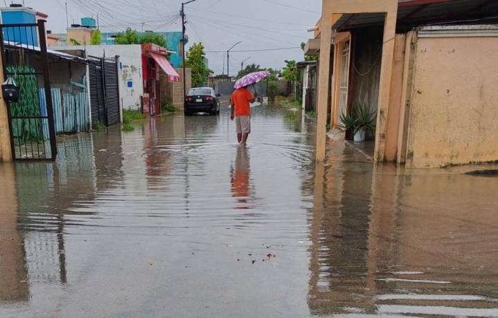 Prevén lluvias fuertes en el centro y sur del estado por Onda Tropical 22