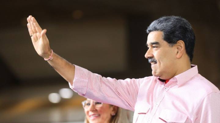 Presidente Maduro ordena despliegue de 4,5 millones de milicianos tras anuncio de recompensa de EE.UU.