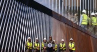 Pintan de negro muro fronterizo entre EEUU y México para elevar su temperatura y dificultar cruce de migrantes