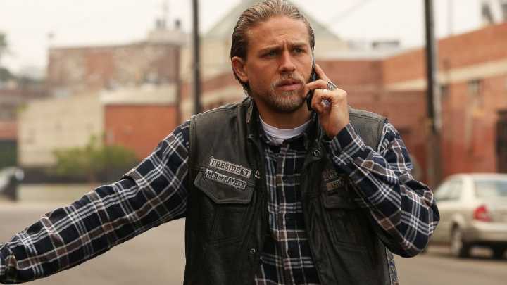 After Netflix Revealed Charlie Hunnam's Serial Killer Look For Monster Season 3, Fans Had All The Reactions
