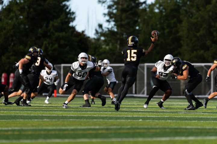 Offense stalls in second half as Beavers drop opener to Michigan Tech
