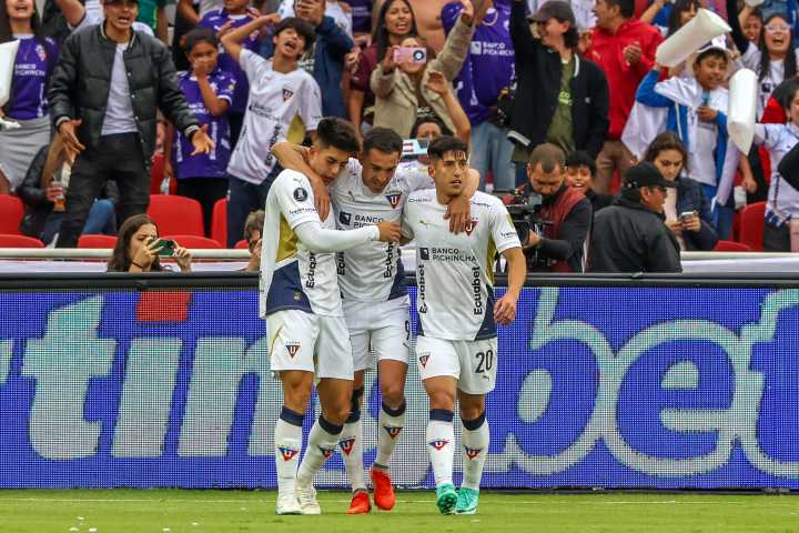 Liga de Quito se infiltra en una lucha de 4 equipos argentinos y 3 brasileños