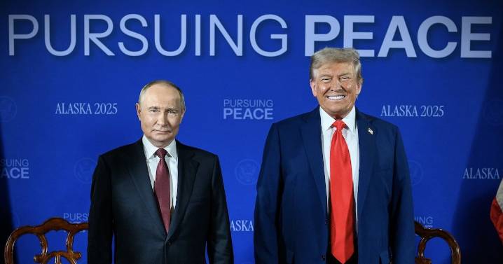 Trump destaca “progresos significativos” tras reunión con Putin en Alaska