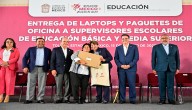 Entrega Delfina Gómez equipo a supervisores escolares