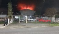 Conurbano salvaje: quemaron una agencia de autos y los atraparon gracias a las cámaras de seguridad