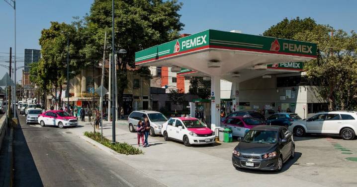 Pemex eleva exportaciones de crudo en julio, pero cae el procesamiento en refinerías