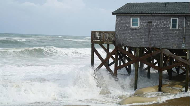 Rodanthe residents explain decision to defy Hurricane Erin evacuation orders