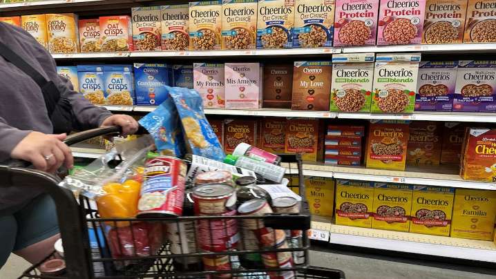 Seis estados prohibirán comprar comida chatarra con fondos SNAP
