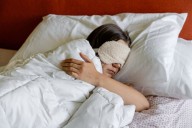 ¿Problemas para quedarse dormido?: Estos son 6 consejos para que pueda conciliar el sueño, según IA