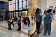 Video: Se roba perfumes de Sears y empleados le hacen calzón chino