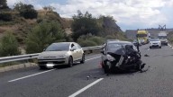 Un fallecido y tres heridos en un accidente con cinco vehículos implicados