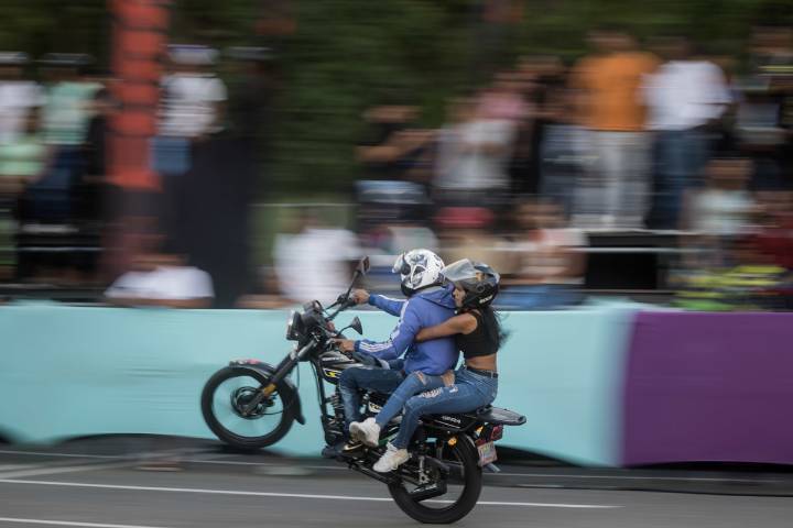 Tarek William Saab prohíbe las motopiruetas en vías públicas: «Esa moda tiene que acabar»