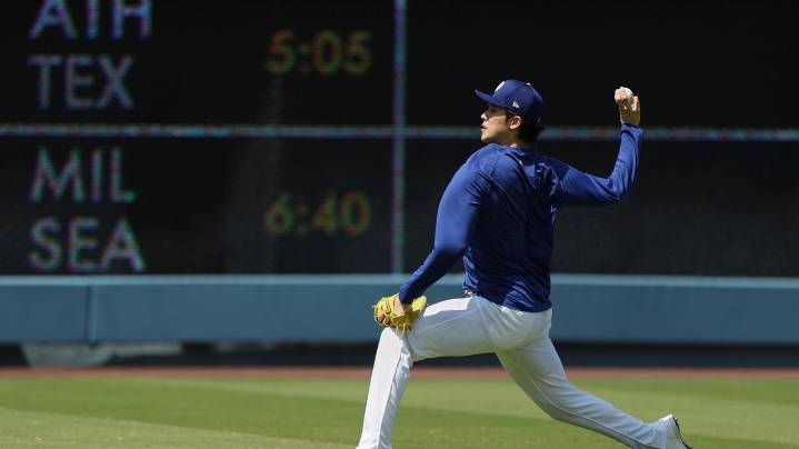 Dodgers' Roki Sasaki shows progress in simulated game, eyes late