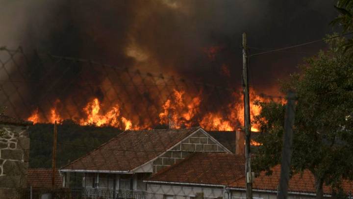 Los incendios de Galicia avanzan sin control