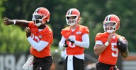 Browns trade QB to Raiders, get NFL draft pick in return