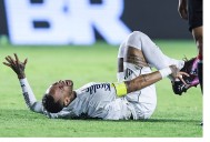 Futbolista brasileño Neymar sufre nueva lesión muscular