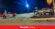 El Calafate Bomberos rescataron a una persona atrapada en un vehículo tras un choque