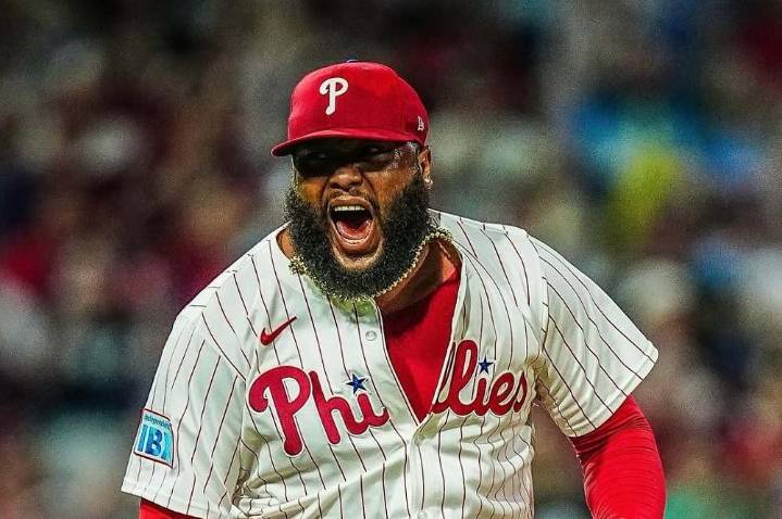 José Alvarado vuelve a los Phillies tras 80 juegos de sanción