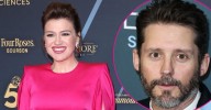 Kelly Clarkson Struggles to Hold Back Tears Onstage Days Before Death of Ex