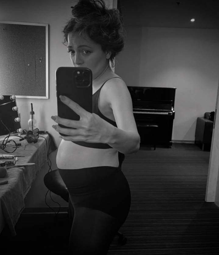 Acclaimed Singer-Songwriter Pregnant at 41