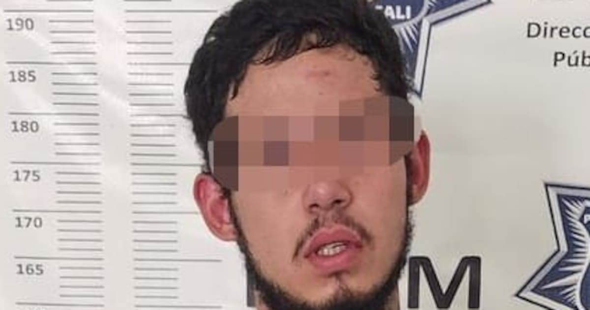 Joven arrestado por golpear a otro en Valle de Puebla