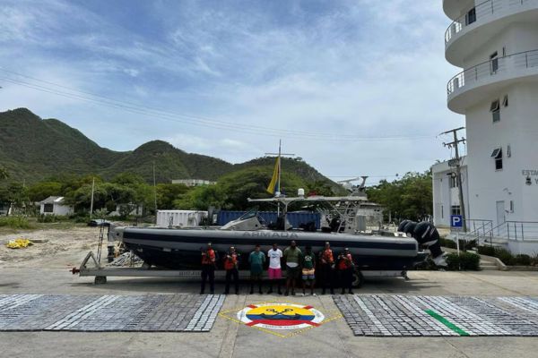 Golpe al narcotráfico en el Caribe: incautadas cerca de dos toneladas de cocaína en embarcación tipo Go Fast