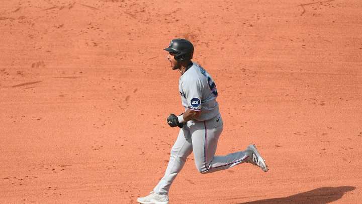 Marlins’ Dane Myers gets heckled by fan at Fenway Park. He hits tying homer and fan ejected