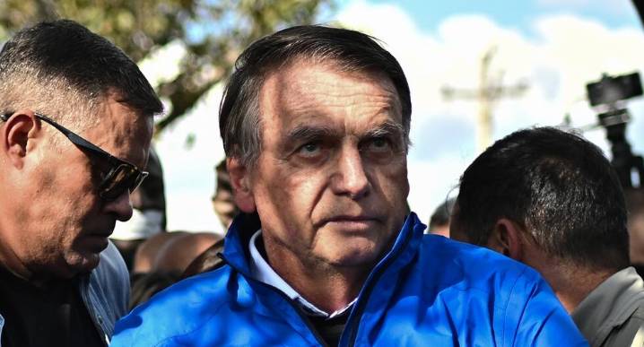 Corte Suprema ordena arresto domiciliario contra Jair Bolsonaro, expresidente de Brasil