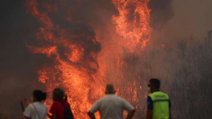 El detalle que no olvidarán los bomberos de A Coruña que colaboran en los incendios de Ourense: "Merece mucho la pena"