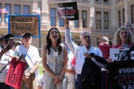 Texas sues in Northern California to force Democratic lawmakers home