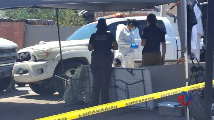 Asesinan a una mujer en mercado sobre ruedas