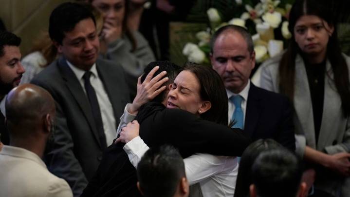 Colombian senator and presidential hopeful dies 2 months after shooting