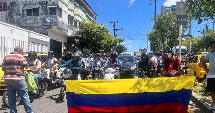 Paro de taxistas paralizó la movilidad en Santander