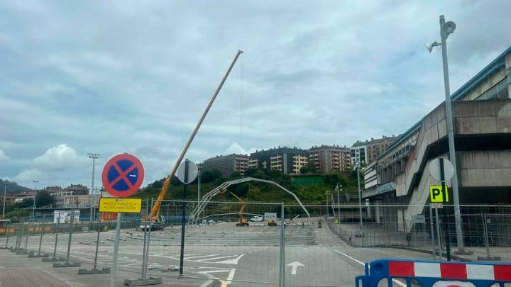 Oviedo ya se prepara para San Mateo: cuenta atrás para las fiestas con el montaje de las carpas de La Ería