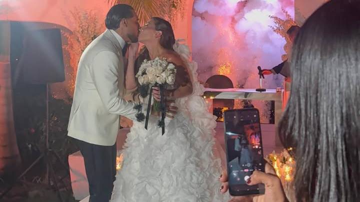 El cantante Ronald Borjas se casó con Carolina Tepedino en Caracas
