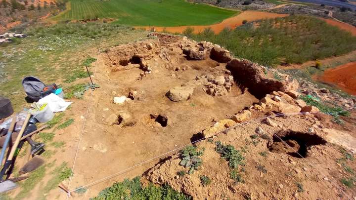 Sale a la luz que un incendio intencionado arrasó el Cerro de los Moros hace 4.000 años