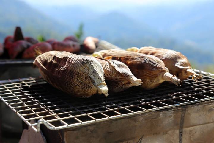 Cocina de alta montaña. Cocción ancestral, hornos de barro, texturas y sabores en un recorrido que refleja la identidad de cada región