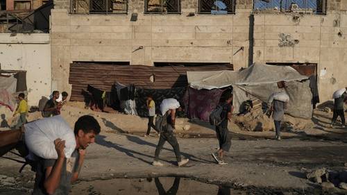 4 Palestinians shot dead by Israeli forces while seeking aid in Gaza